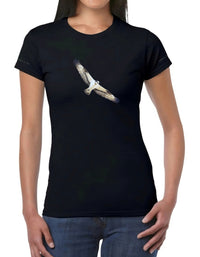 Osprey in flight - Women's T-shirt