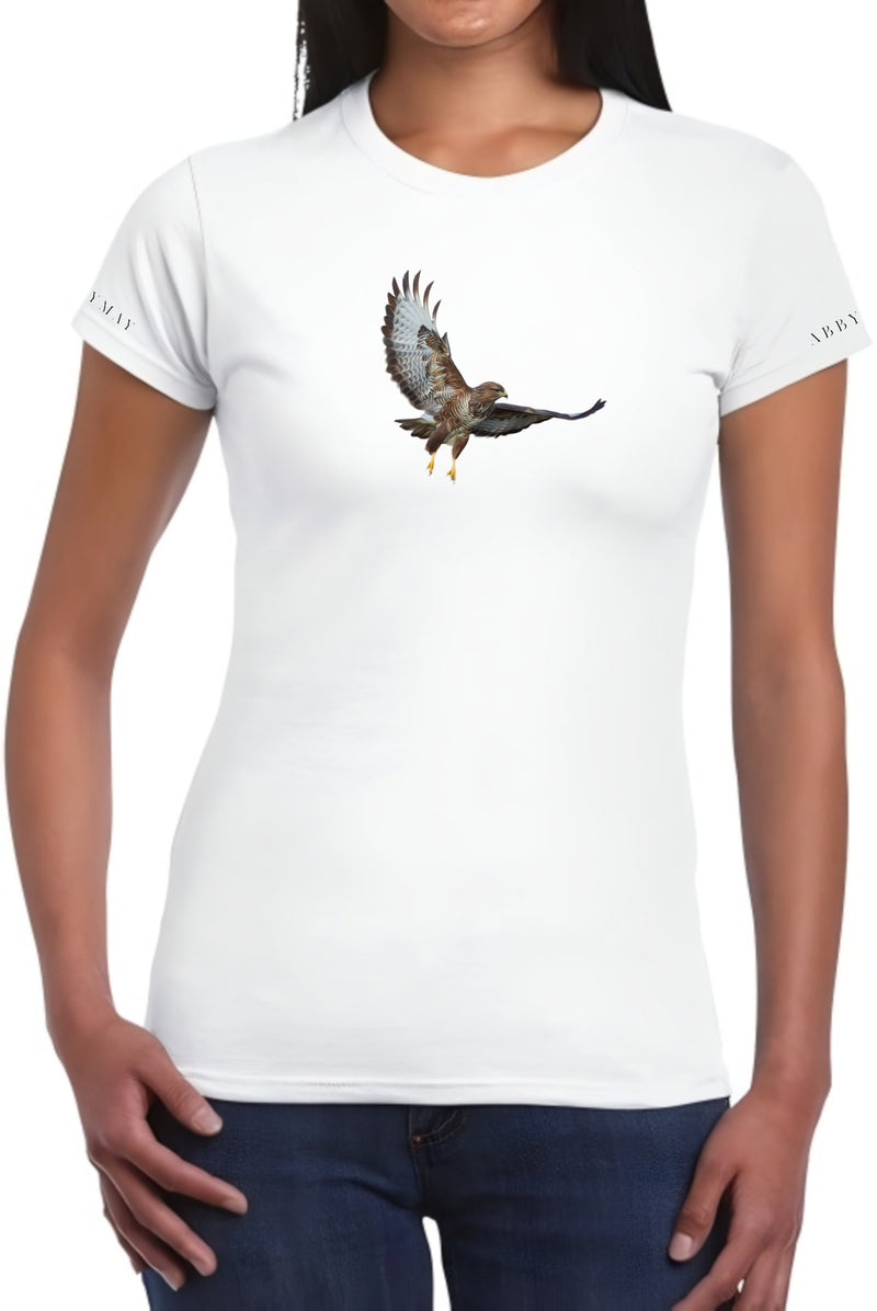 Buzzard in flight - Women's T-Shirt